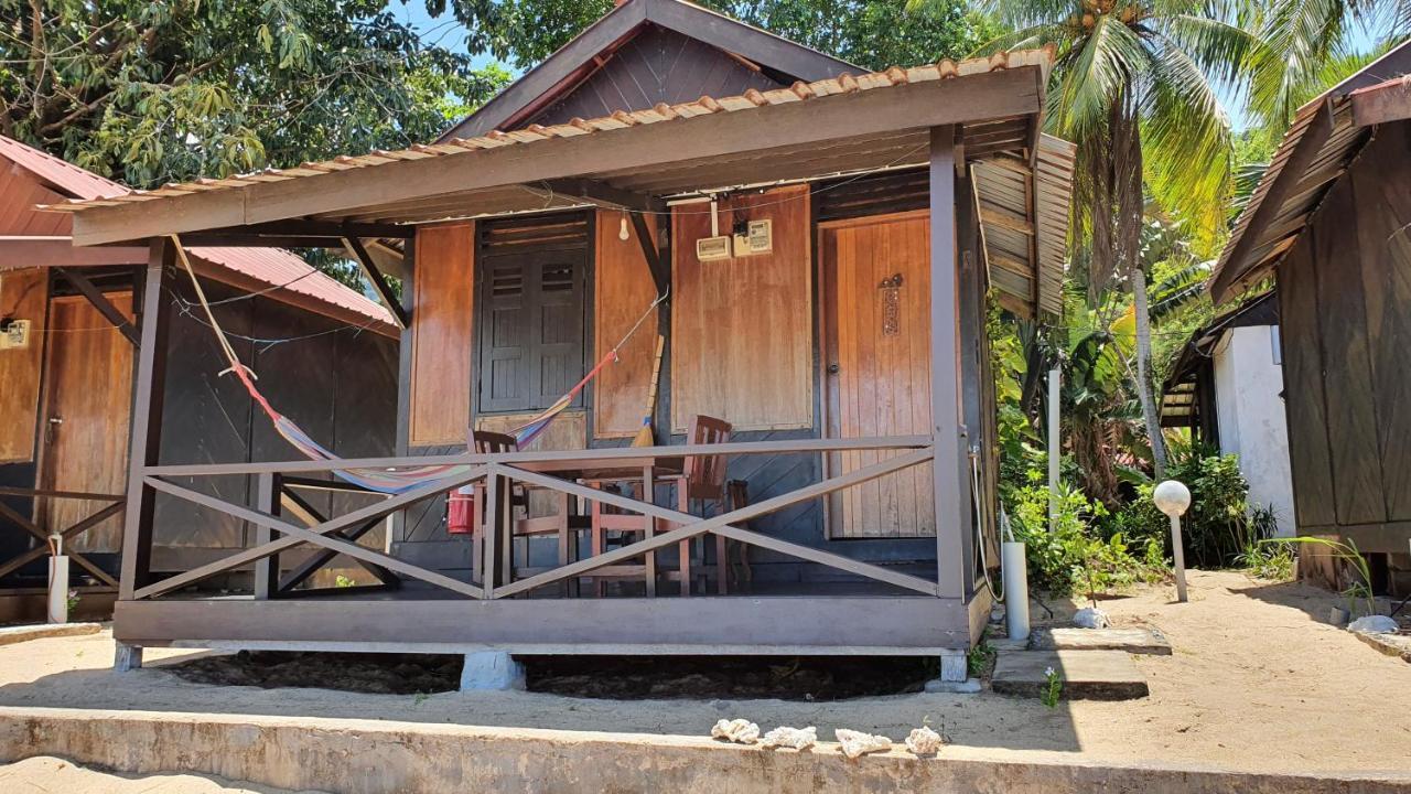 Отель The Station Tioman Kampong Ayer Batang Экстерьер фото