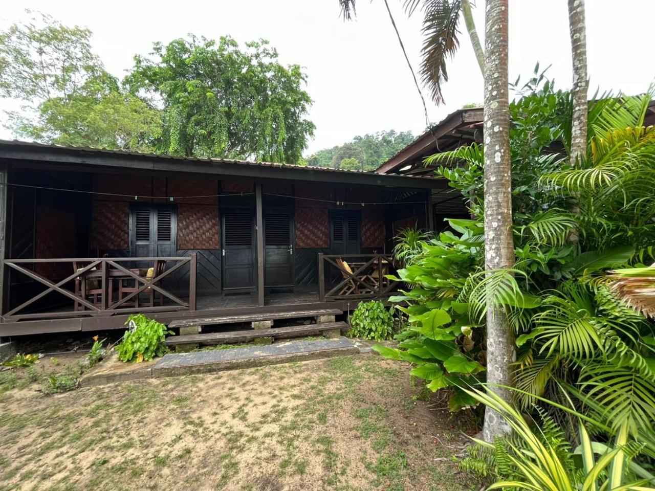 Отель The Station Tioman Kampong Ayer Batang Экстерьер фото