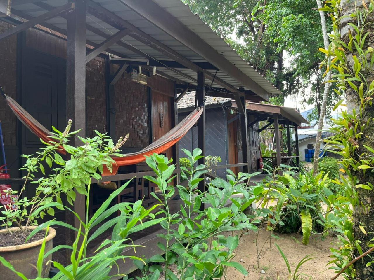 Отель The Station Tioman Kampong Ayer Batang Экстерьер фото