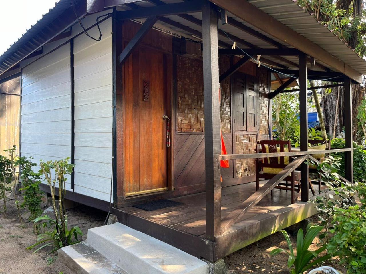 Отель The Station Tioman Kampong Ayer Batang Экстерьер фото